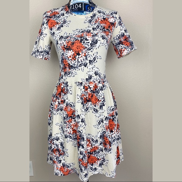 TOPSHOP
Women's Orange Floral Texture Flippy Dress - Picture 2 of 8